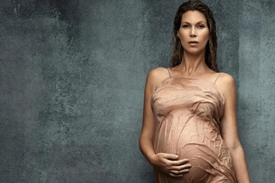 Cover Image for Fotos de celebridades embarazadas que nos inspiran