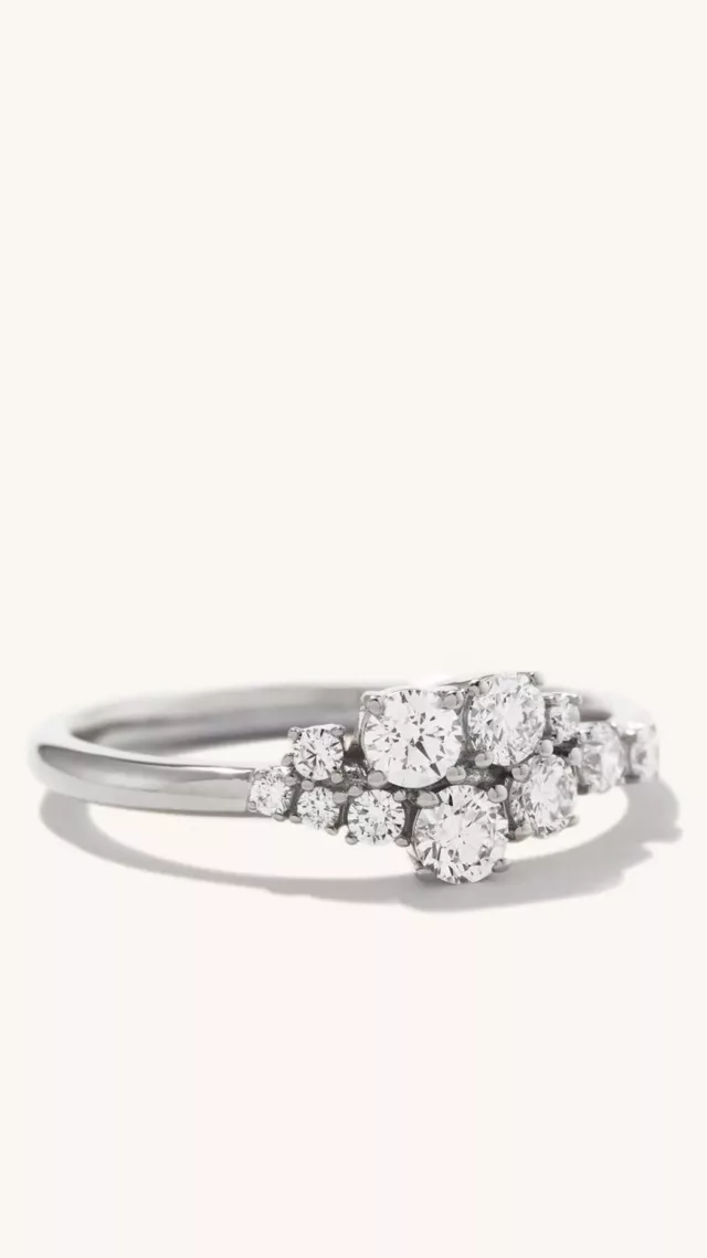 Diamonds Cluster Ring White Gold silver