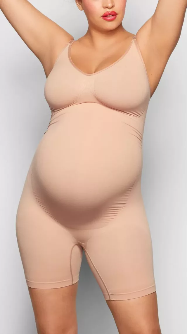 Maternity sculpting bodysuit mid thigh sienna