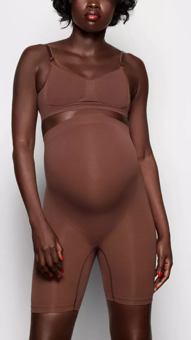 Maternity sculpting short mid thigh cocoa