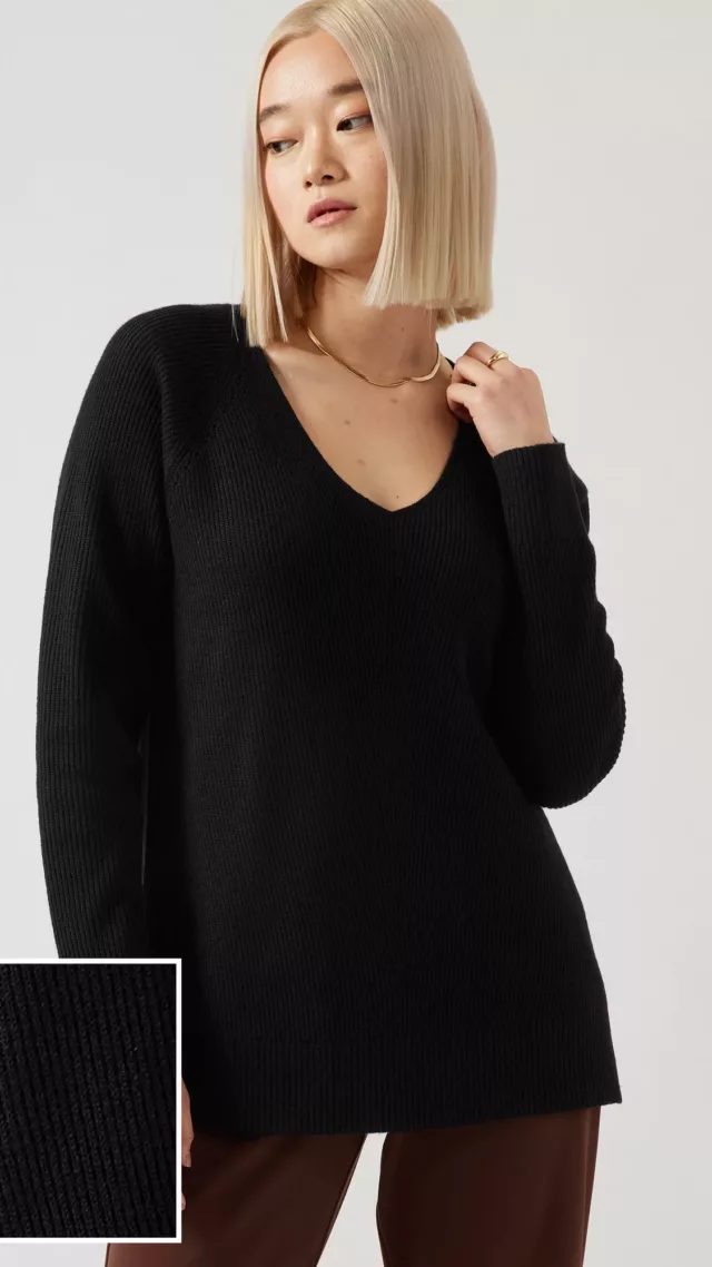 Hanover Refined V-Neck Sweater Black