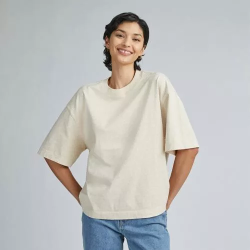 The premium weight relaxed tee Cashew