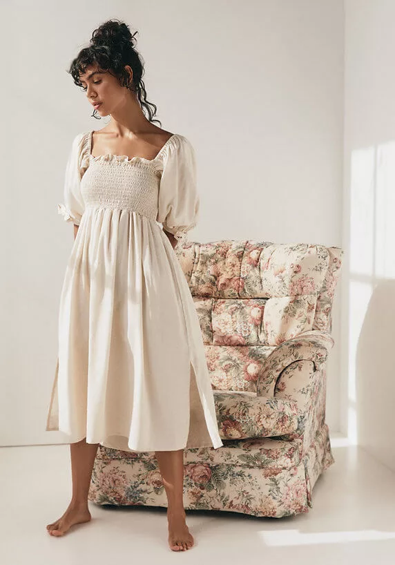 Cream dress for pregnancy photoshoot