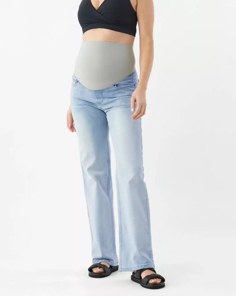 Straight Leg Overbelly Jeans Light Wash Png