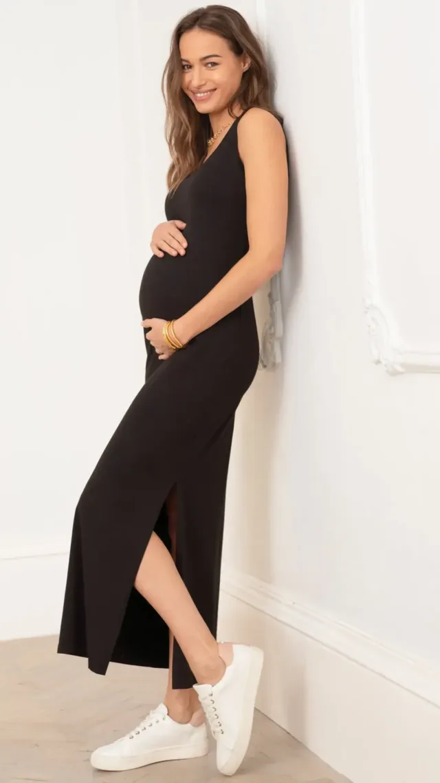 Bodycon-Style Maxi Sleeveless Maternity & Nursing Dress Black