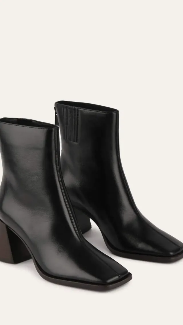 Envie Mid Ankle Boots Black Leather