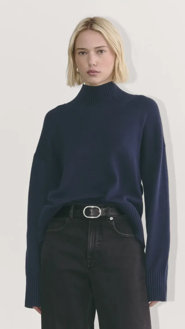 The Boxy Turtleneck In Everyday Cotton Navy