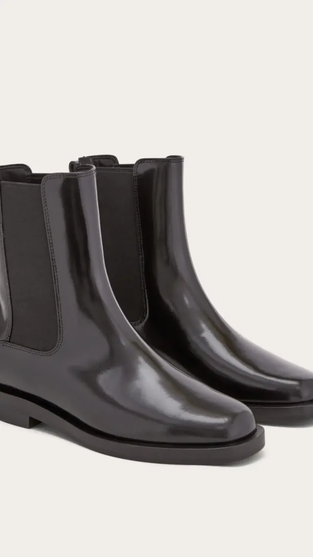 The Chelsea Boot Black