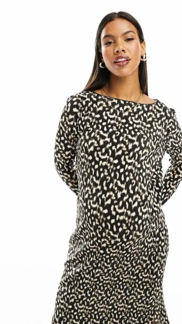 Mamalicious Maternity Plisse Midi Dress With Side Split In Leopard Print