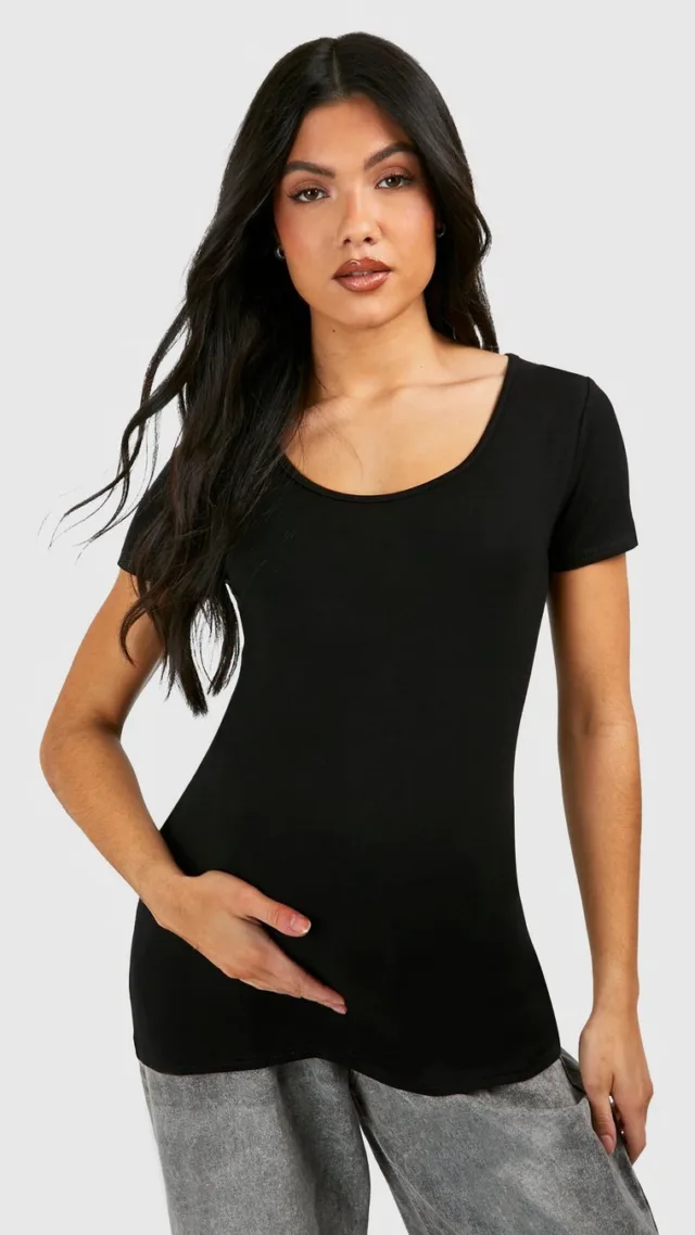 Black Maternity Basic Scoop Neck T-Shirt