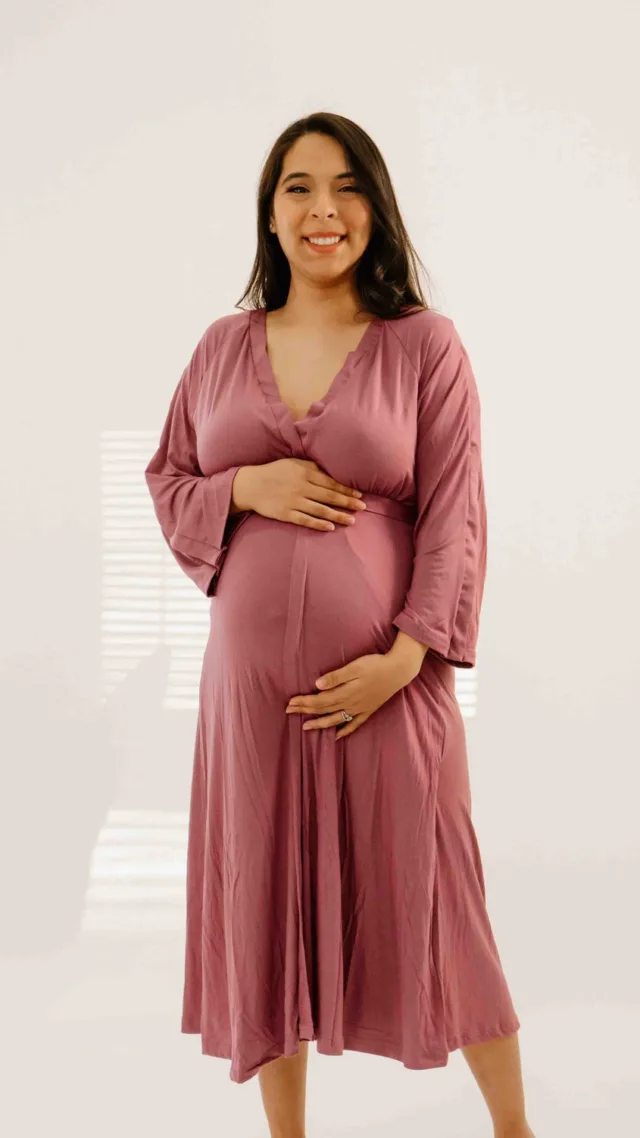 Amelia Labor & Postpartum Gown In Dusty Rose