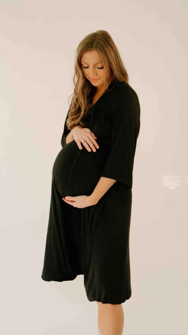 Lila Labor & Postpartum Gown In Black