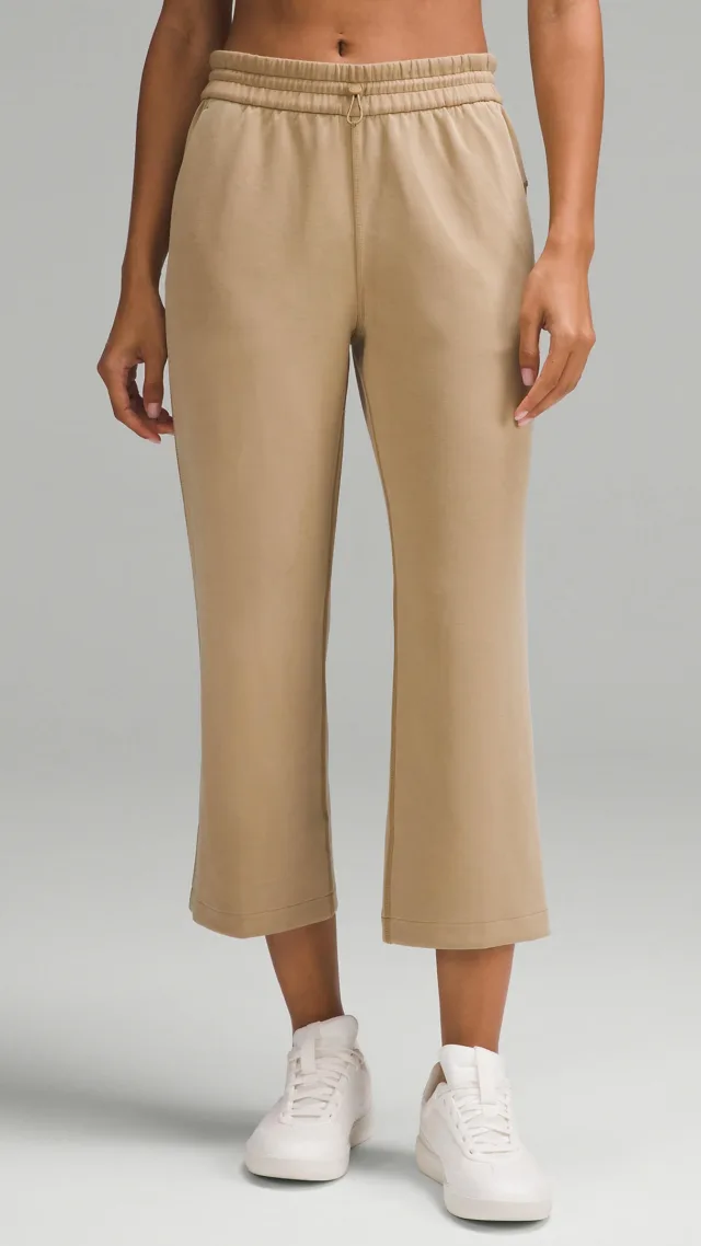 Softstreme High-Rise Straight-Leg Cropped Pant