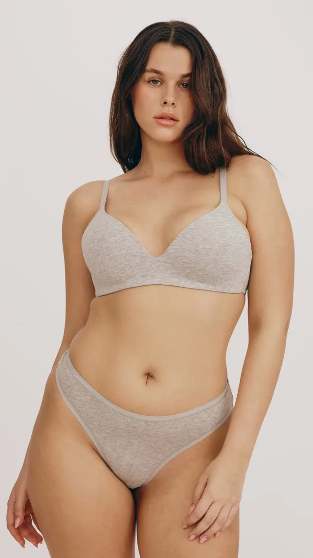 Core Wireless Plunge Bra