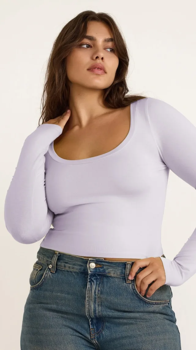 Everyday Scoop Neck Long Sleeve Tee