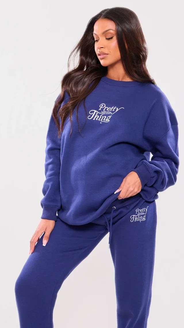 Prettylittlething Maternity Navy Embroidered Oversized Sweatshirt