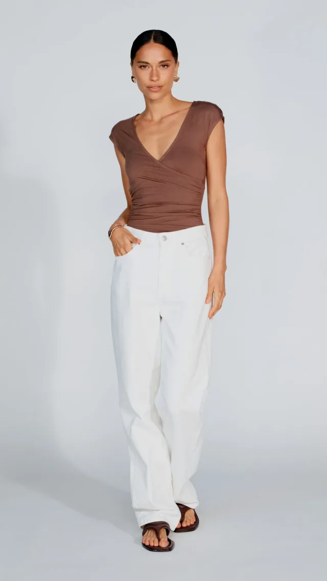 Lainey Crossover Ruched Top - Cocoa