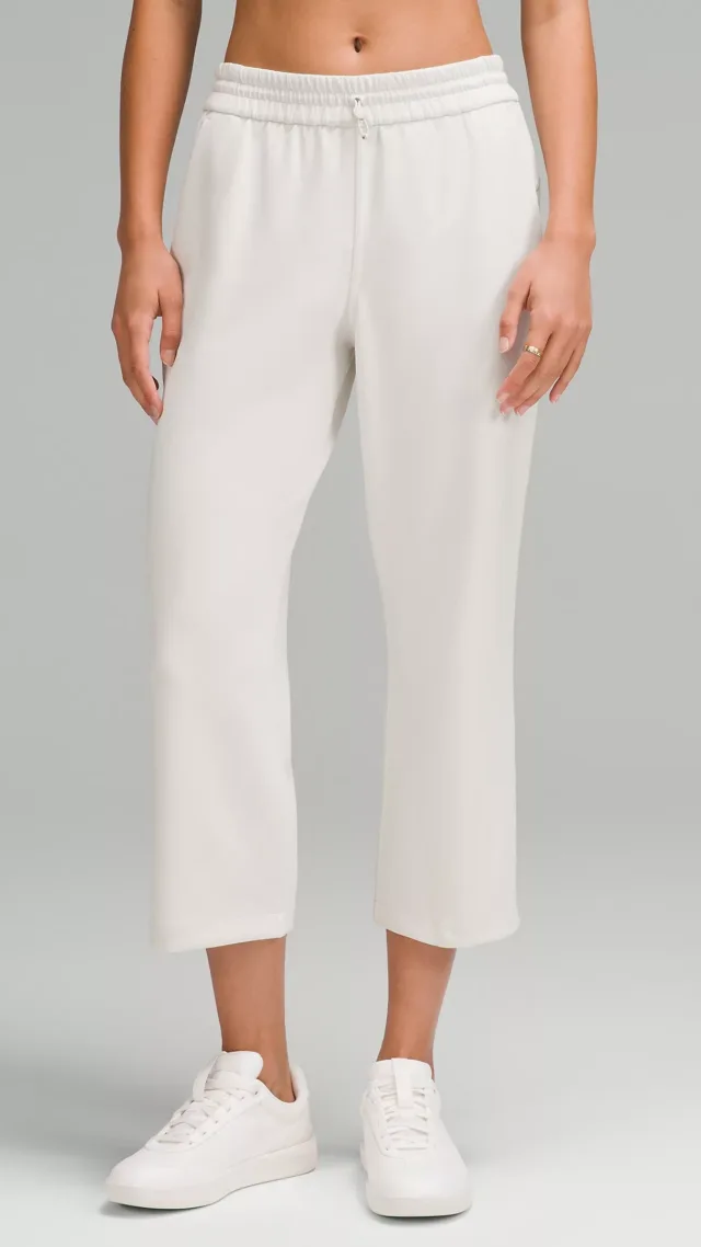 Softstreme High-Rise Straight-Leg Cropped Pant