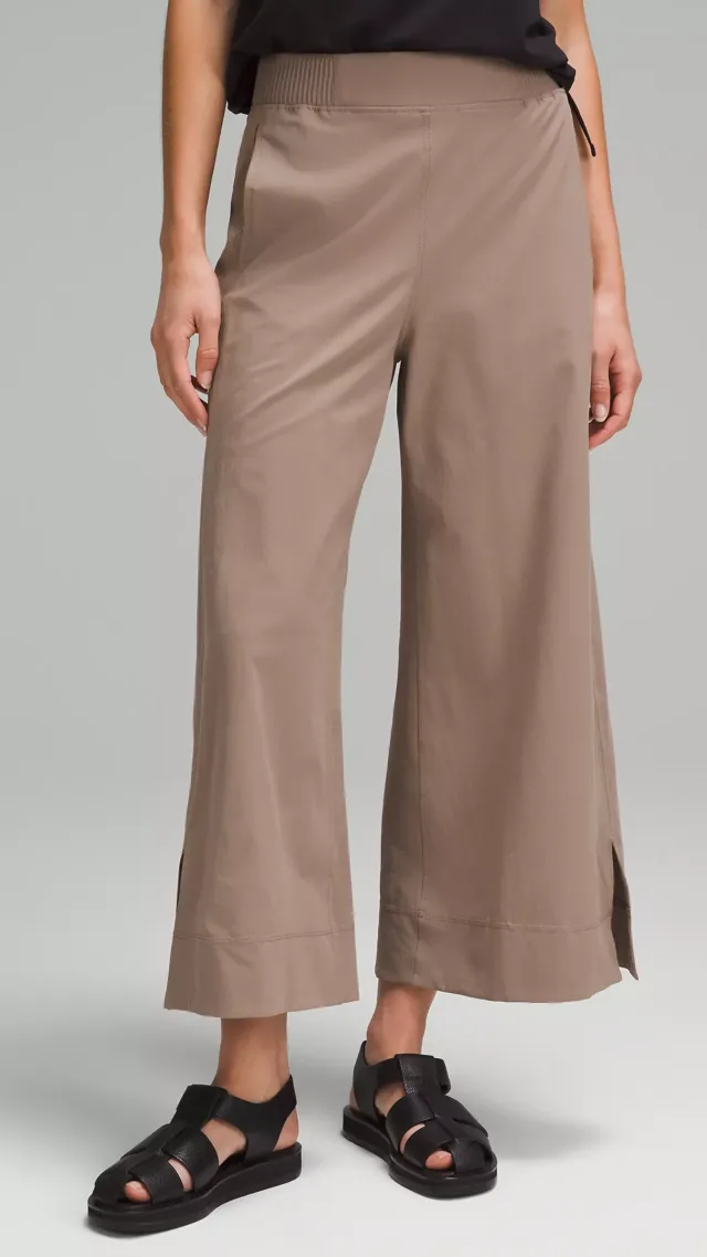 Stretch Woven High-Rise Wide-Leg Cropped Pant