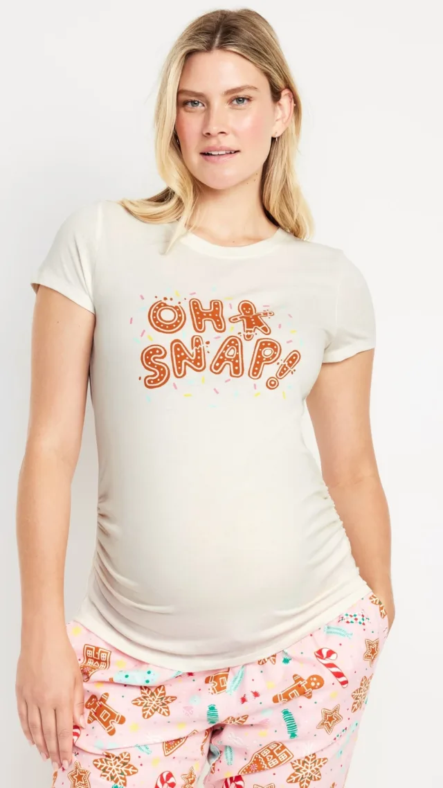 Maternity Gifting Graphic Tee