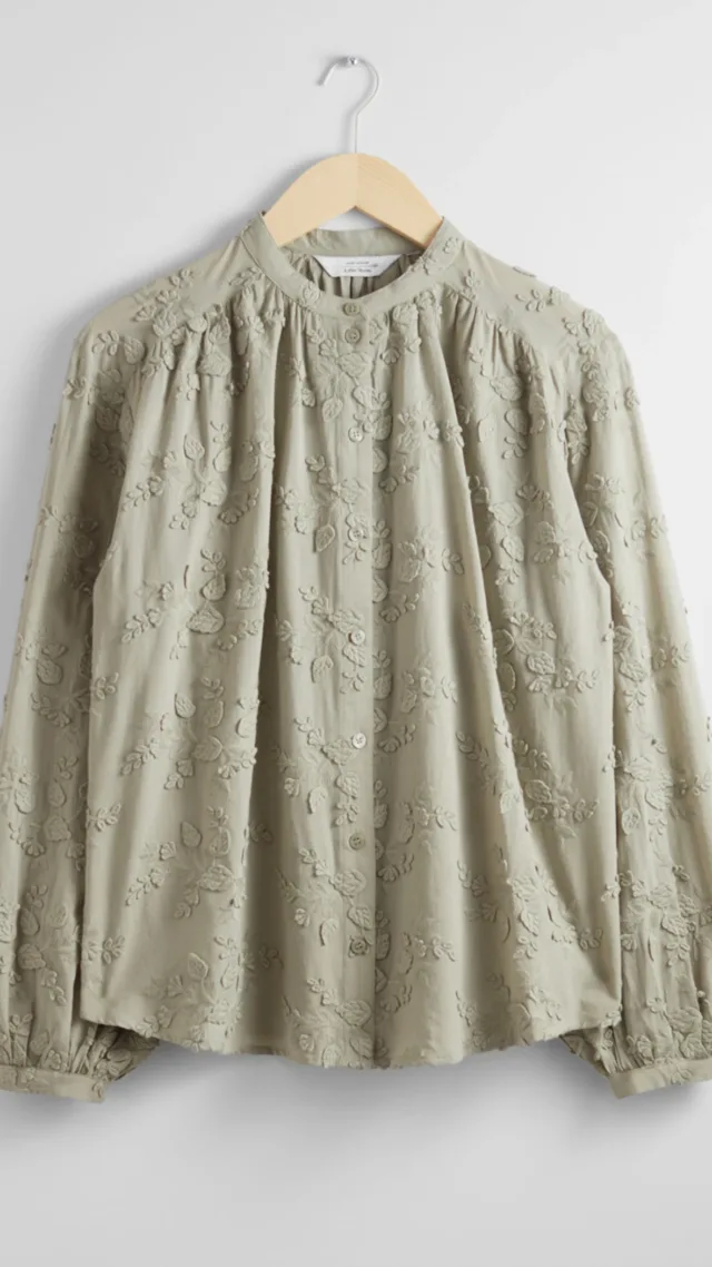 Voluminous Floral-Appliqué Blouse