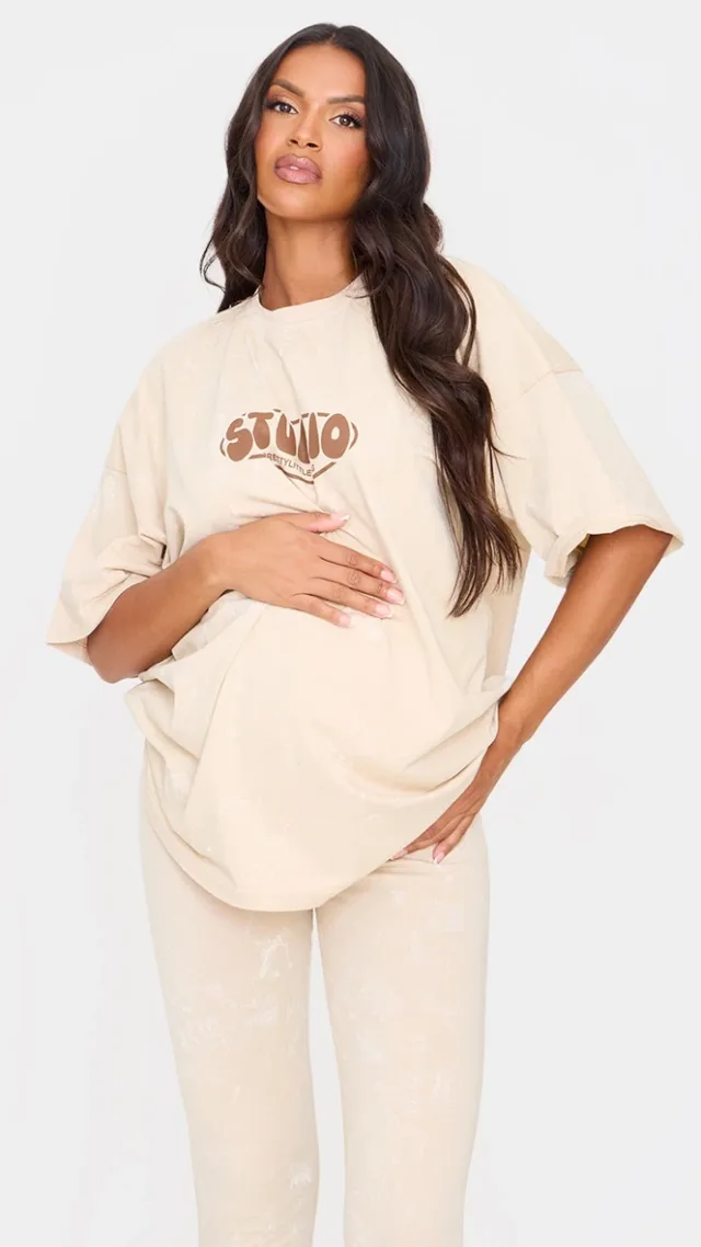 Prettylittlething Maternity Washed Stone Oversized T-Shirt