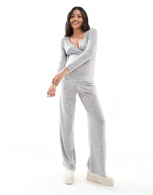 Mamalicious Maternity Supersoft Top And Sweatpants Lounge Set In Heather Gray