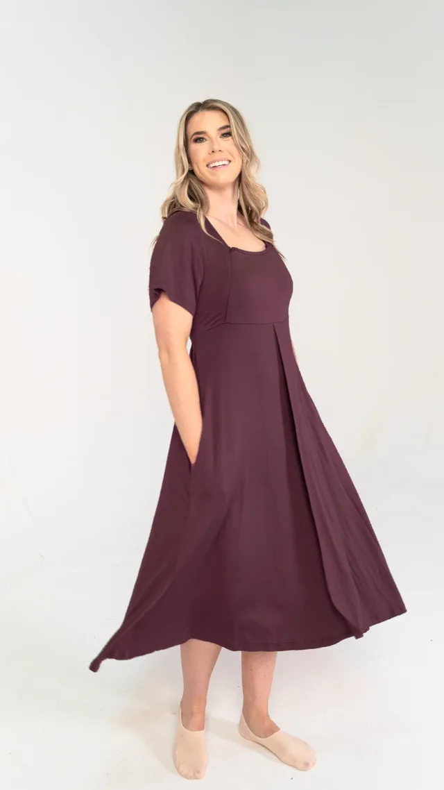 Cassidy Labor & Postpartum Gown Plum