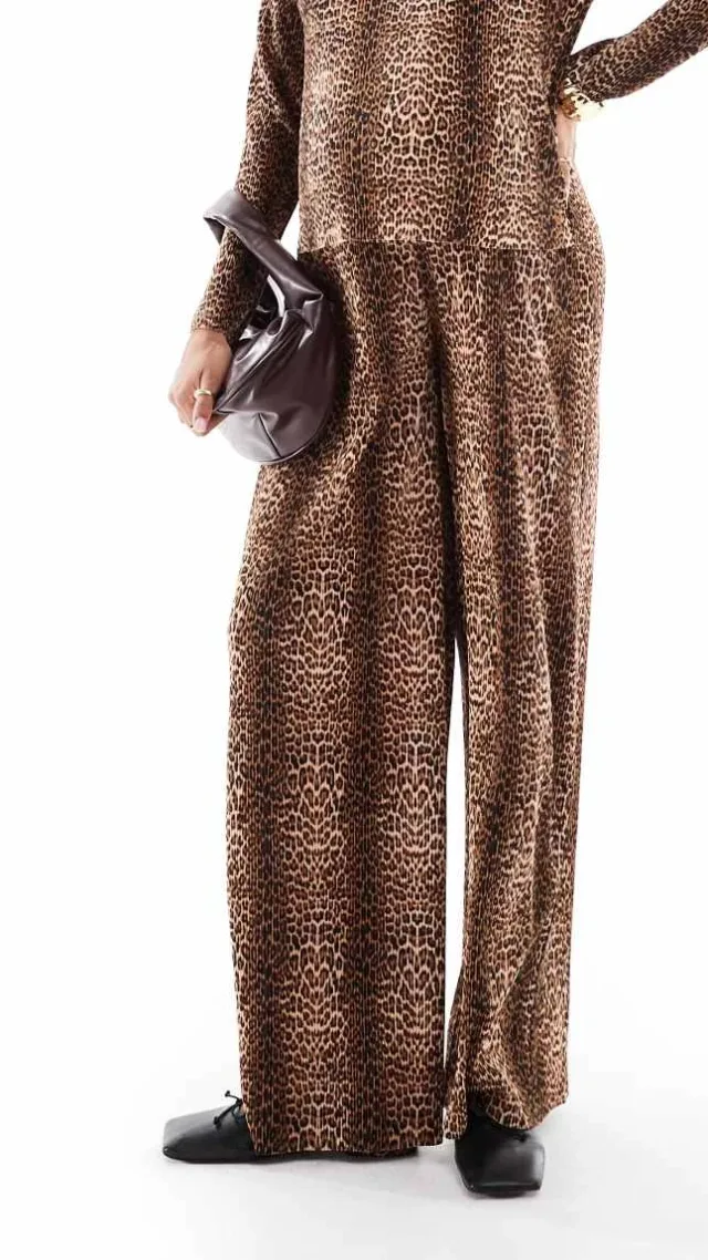 Mamalicious Maternity Plisse Wide Leg Pants In Leopard Print - Part Of A Set