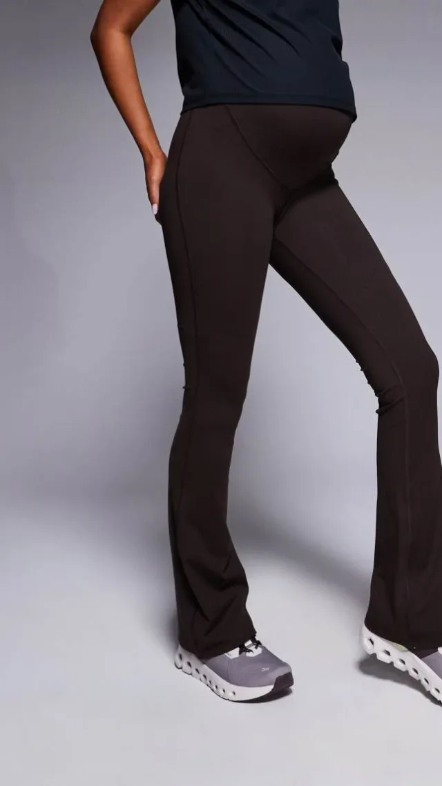 4505 Maternity Icon Slim Kick Soft Touch Yoga Legging In Chocolate