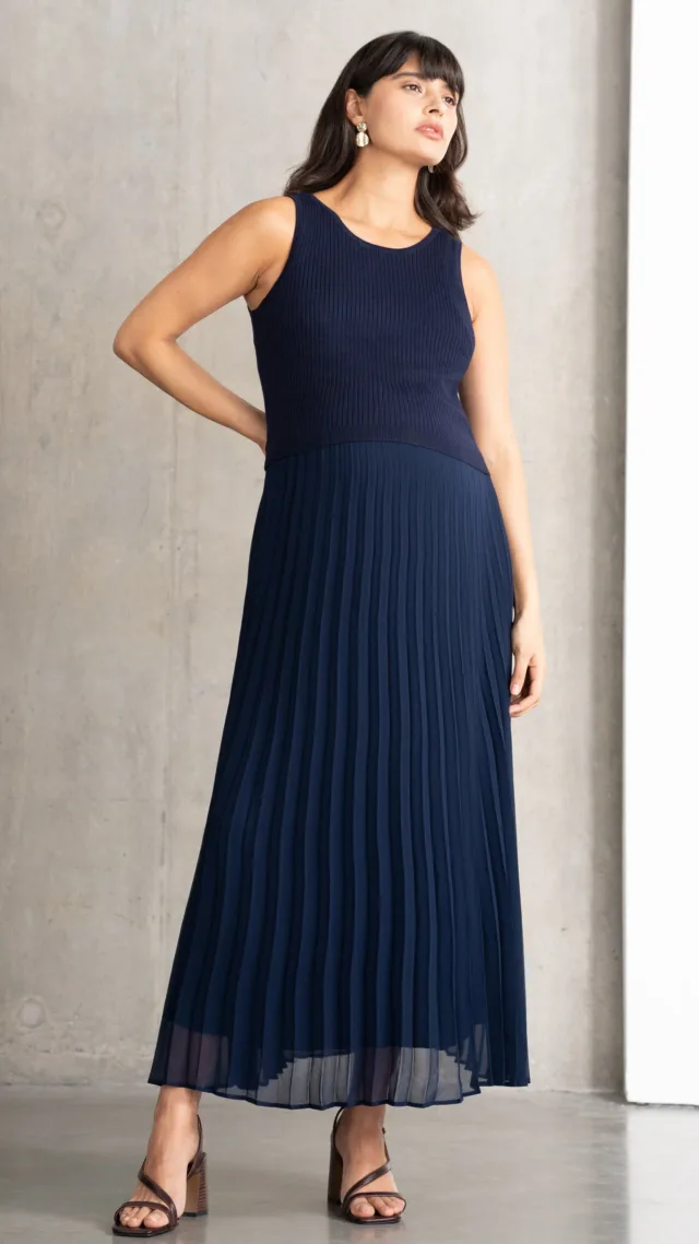 Knit Maternity & Nursing Top With Pleat Skirt